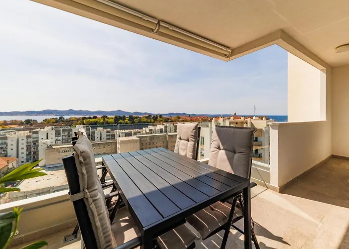 365 Sunsets By Belmont Realty *