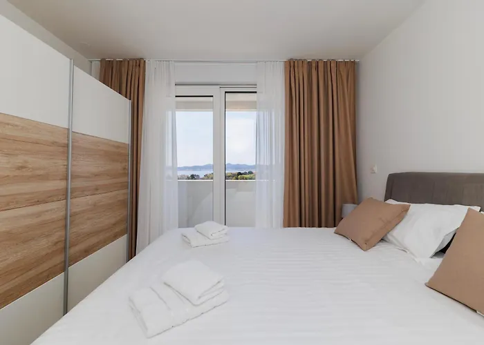 365 Sunsets By Belmont Realty